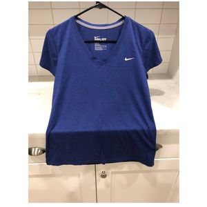 Nike dry fit tee! Size medium!